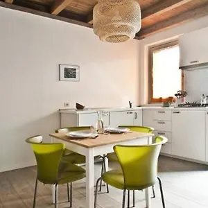 https://casa-caramelli-bilocale-in-corte.it-lombardy.com